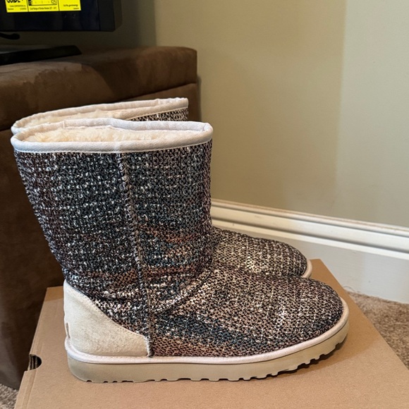 UGG Women's Classic Short Boots - Bronze - Picture 4 of 5